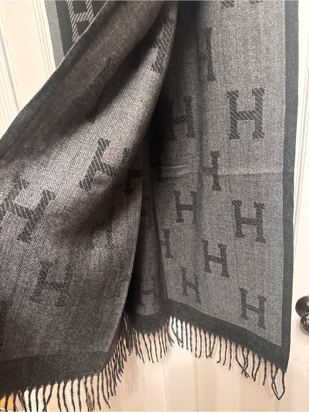 Unisex Gray Signature H-Pattern Fringe Scarf Smoke Free Home